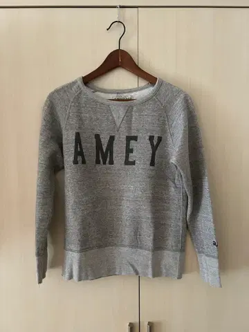 Americana AMEY 프린트 그레이 맨투맨