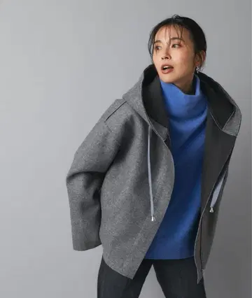 리브 드와 라프하게 걸칠 수 있는 후드 멜톤 ZIP 블루종