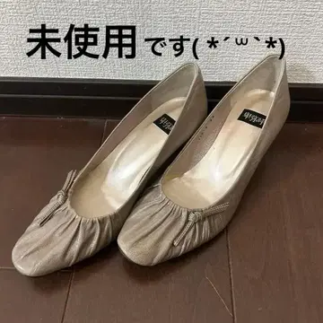 그레이 플랫 펌프스