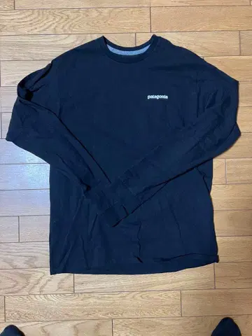 patagonia 블랙 긴팔 티셔츠