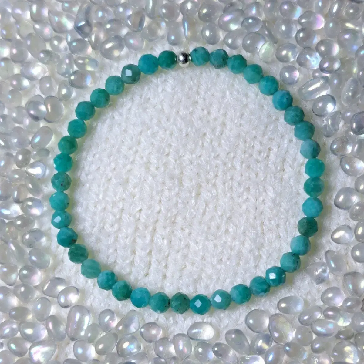 Amazonite 4mm Bracelet #아마조나이트,#컷팅원석,#여름팔찌,#생일선물,#우정템 on Bunjang Global  Site.