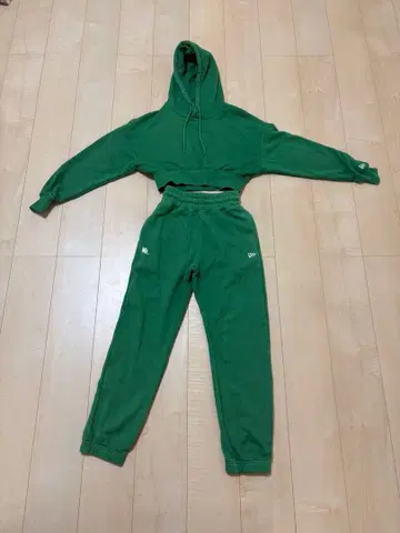 알뜰구매 야마모토 마이카 x NEW ERA 콜라보 맨투맨 셋업 그린