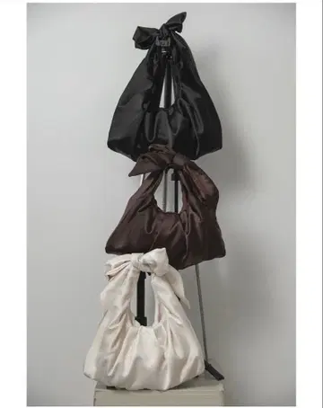 lawgy tie design satin bag 타이 디자인 새틴 백