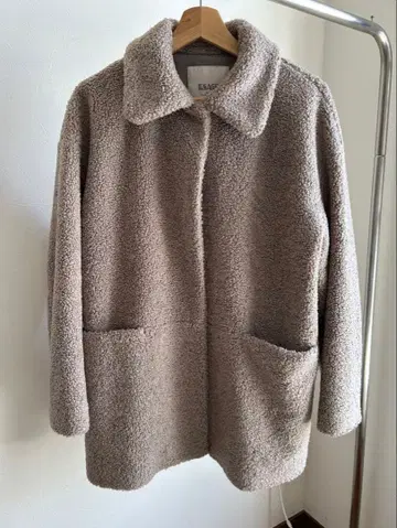 베이지 보아 자켓 가죽 벨트 포함