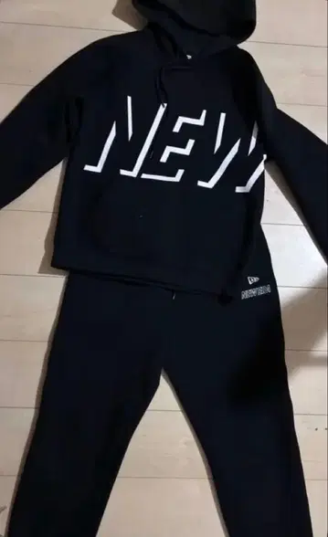 NEW ERA 맨투맨 셋업 완판템