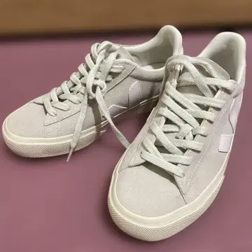 컨디션 최상 VEJA 스니커즈 37