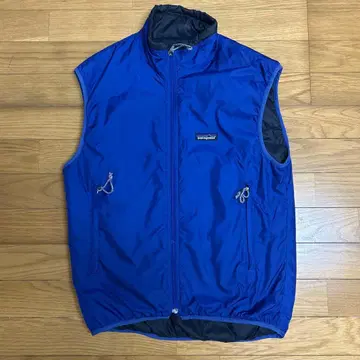 patagonia 파랑 베스트 새상품급 S사이즈 퍼프볼