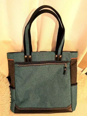 무스타슈 지퍼 포켓 부착 토트백