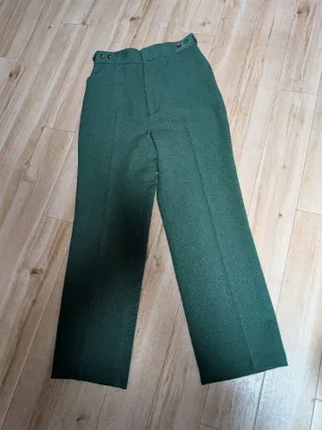 [ Eimee Law ] 센터 프레스 팬츠