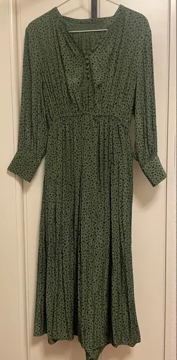 올리브 그린 긴팔 셔츠 원피스