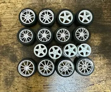 1/24 스케일 휠과 데칼 세트