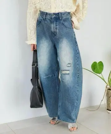 새상품 FREAK'S STORE 커브 데님 배럴 레그 데님 M