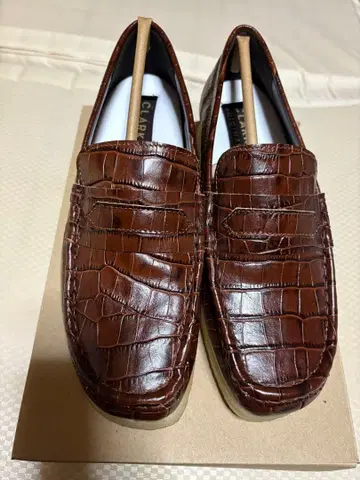 클락스 왈라비 로퍼 Clarks Wallabee 5인치 24