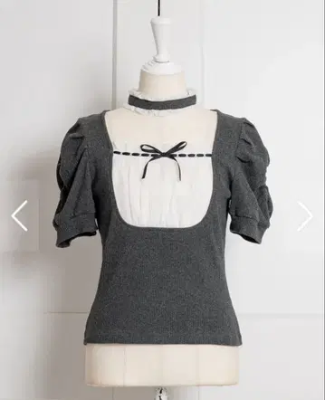 pium 라운드 프릴 초커 반팔 티셔츠