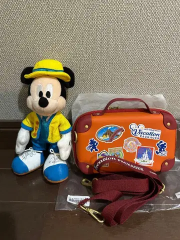 미키마우스 봉제 인형과 백 세트