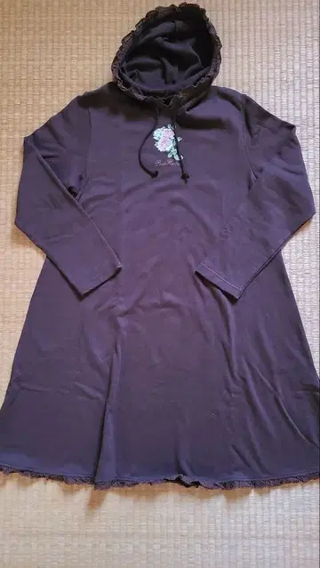 핑크하우스 2021 부시 로즈 튜닉 티셔츠 정가 22000엔