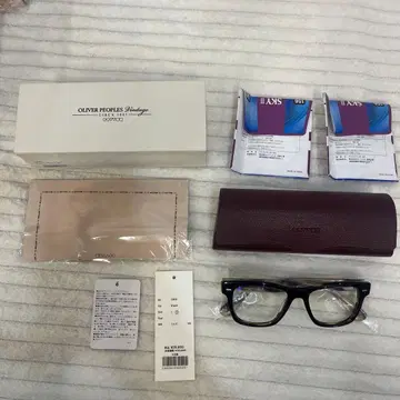 올리버 피플스 블랙 프레임 안경