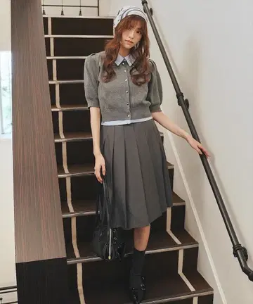 SWINGLE 벨트 포함 미디 기장 플리츠 스커트 그레이 S 사이즈
