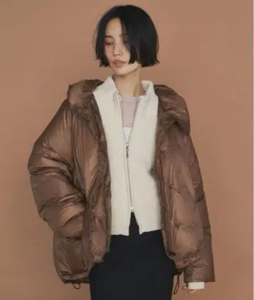 REMI RELIEF GALLARDAGALANTE 별주 경량 숏 다운