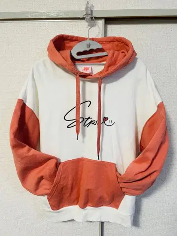 스토푸리의 리이누군의 후드 부착 어패럴 (새상품급 후드티)