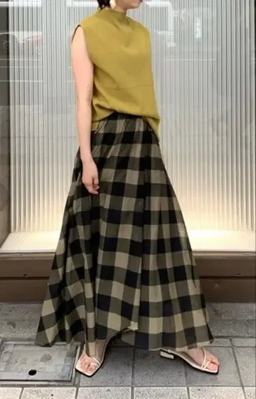 미라 오웬 랩 스타일 시어 테일 플레어 스커트 체크 사이즈 0