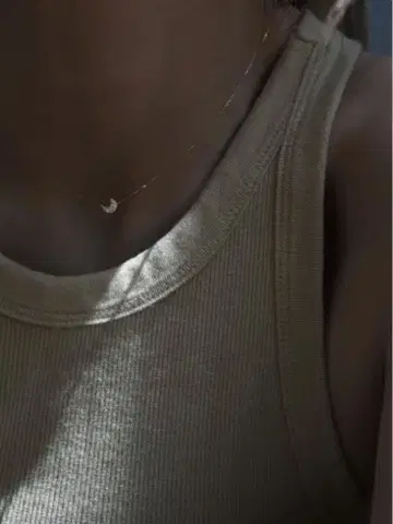 산 블루 비앙카 초승달 모티브 목걸이 플라티나