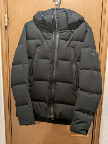 데상트 미즈사와 다운 마운티니어 L 사이즈