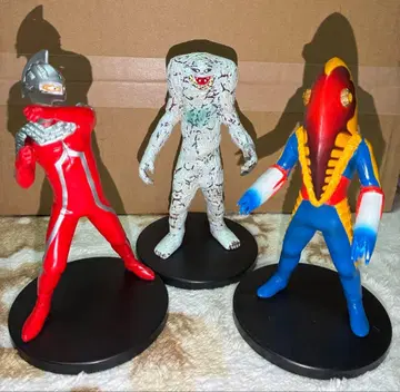 울트라맨 피규어 컬렉션 세븐 자미라 메토론 외계인 3체 세트