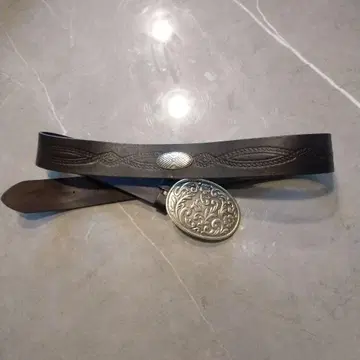 [ 새상품급 ] 가죽 벨트 은색 버클 여성용