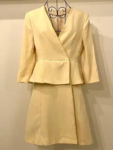 알렉산더 맥퀸, 랩 스타일, 페플럼 드레스