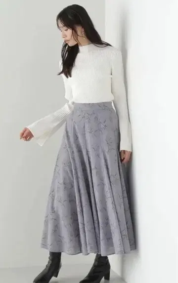 NBB 릴리 드롭 시어 스커트