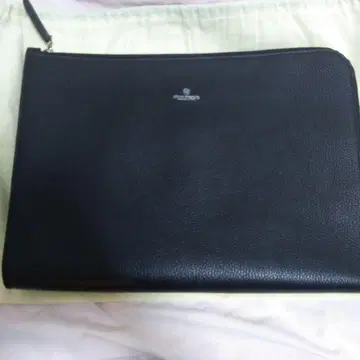 ADRIANO MENEGHETTI 애드리애노 메네게티 클러치백