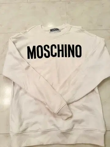 MOSCHINO 화이트 로고 맨투맨