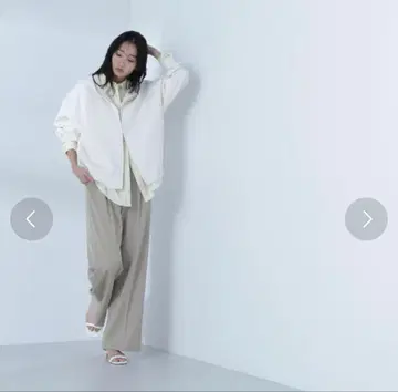 택 포함 새상품 내추럴 뷰티 베이직 종이상자 형태 지퍼 후디