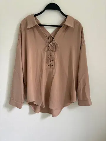 베이지 레이스업 셔츠 F 사이즈