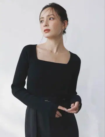 [ anuans ] 캐시미어 블렌드 데콜테 리브 니트 풀오버 ( 블랙 )