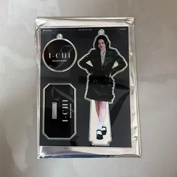 ONELOVEONEHEART 이치 아크릴 스탠드