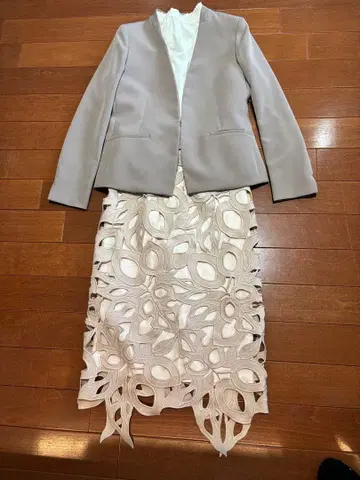 여성 수트 M 사이즈