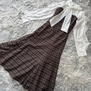 머큐리 듀오 쉬폰 프릴 체크 도킹 원피스 브라운 계열 M 새상품급