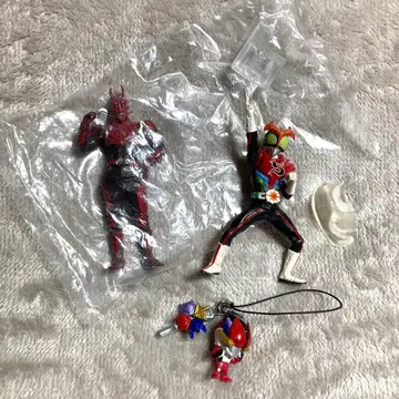 가면라이더 피규어 묶음 판매 전왕 모모타로스