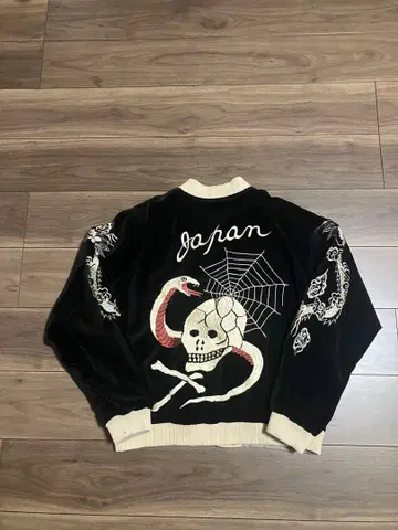 벨벳 스카잔 해골 뱀 해골 수베니어 자켓