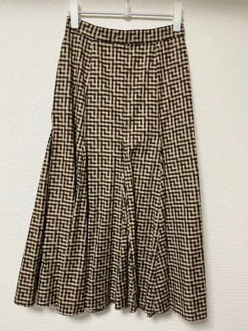UNTITLED 플레어 스커트 베이지와 브라운 체크 사이즈 1 (S)