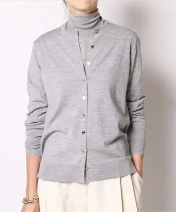 [ 새상품 택 포함 ] 두즈엠의 FF30 크루넥 가디건