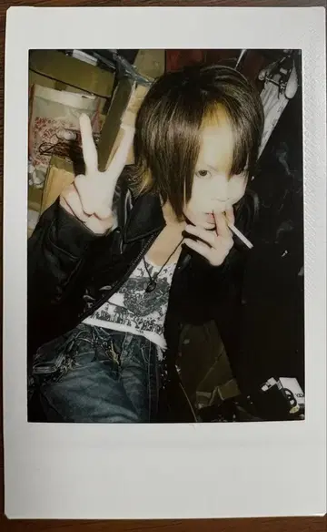 R 지정 마모 폴라로이드