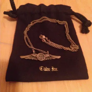 calee 날개 디자인 목걸이