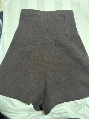 m_엠언더바 숏팬츠