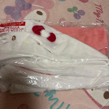 헬로키티 후드 부착 케이프