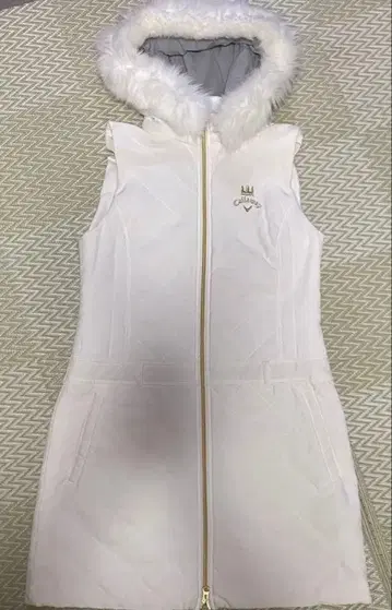 Callaway 후드 부착 원피스 화이트