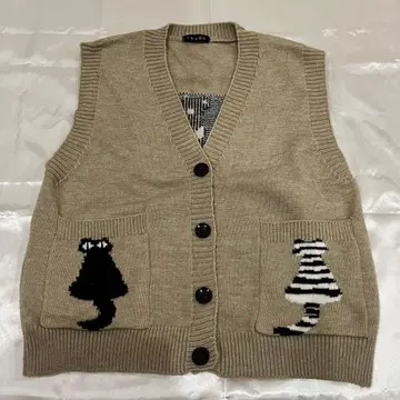 [ 새상품급 ] 고양이 무늬 니트 베스트 베이지