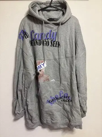 그레이 프린트 후드티